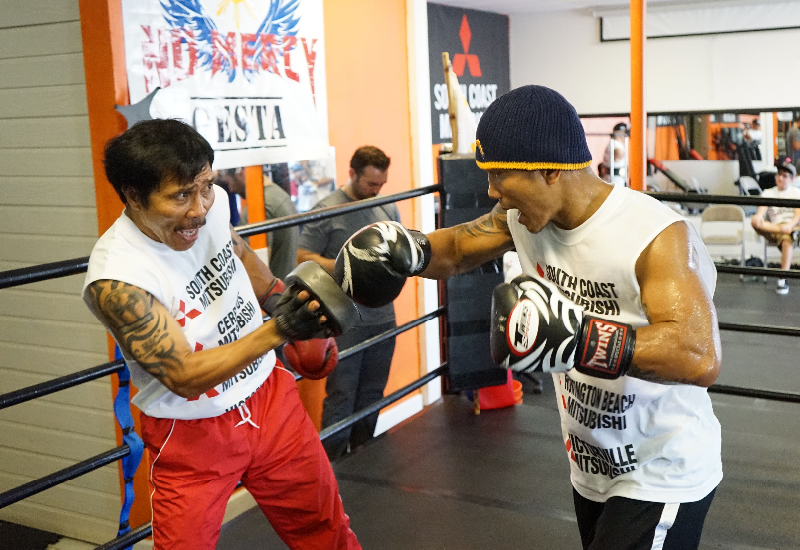 Mercito Gesta vs. Luis Arceo – Exclusive Photos of Public Workout